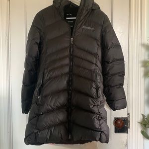 black hooded long puffer jacket